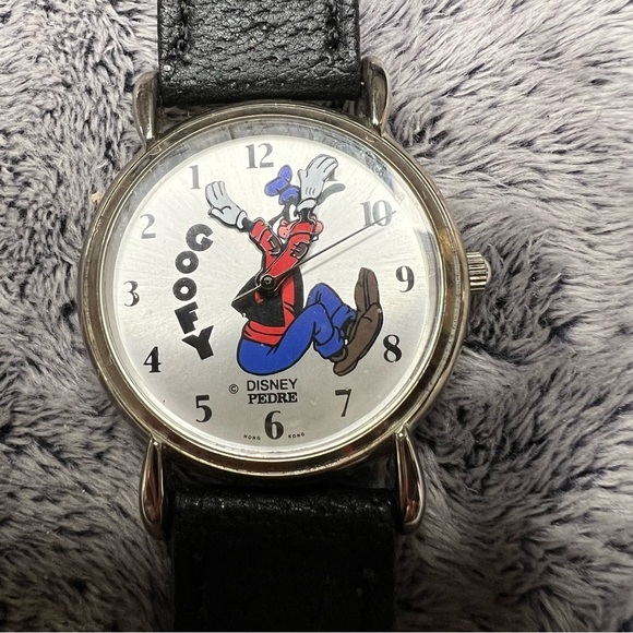DISNEY Pedre Goofy Silver Reverse Watch Vintage